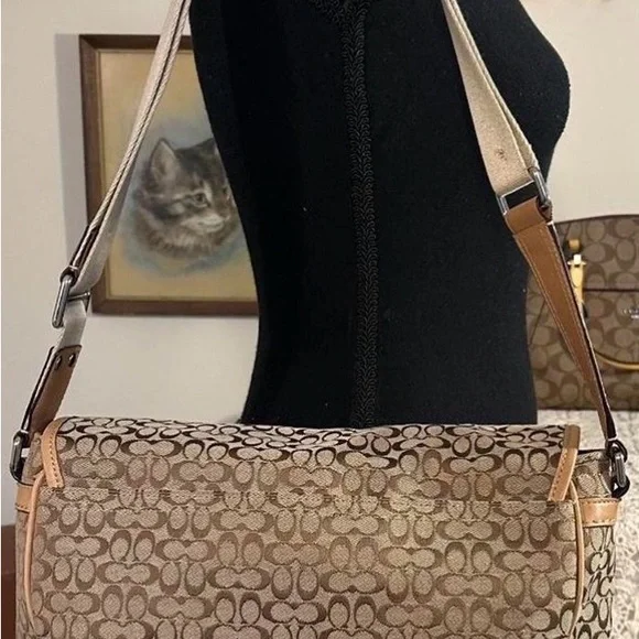 Coach Brown Signature Canvas Messenger Bag with Tan Leather Trim - Picture 2 of 6